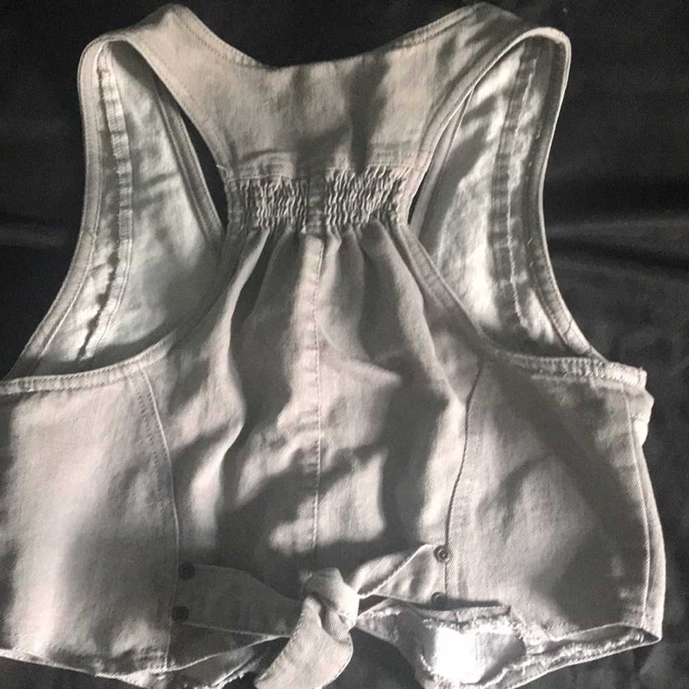 Best - Picture 3 of 3